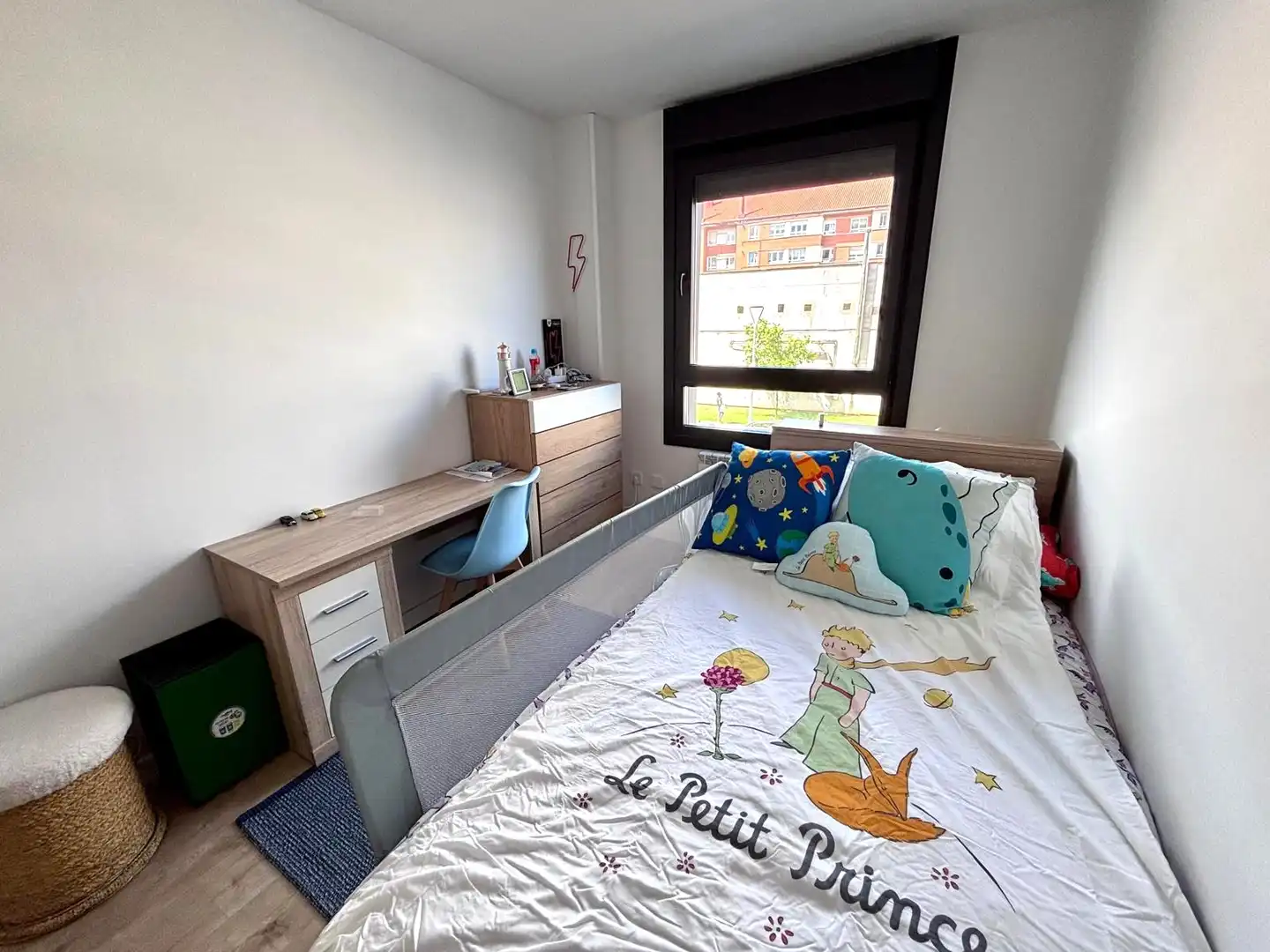 Bedroom of Flat for sale in Gijón   with Heating, Private garden and Parquet flooring