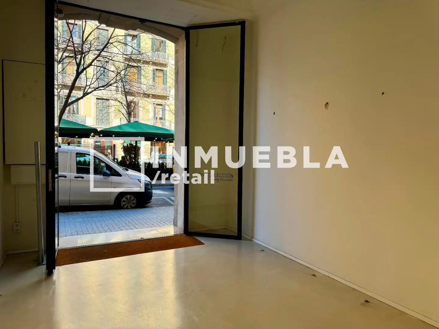 Vista exterior de Local de alquiler en Barcelona