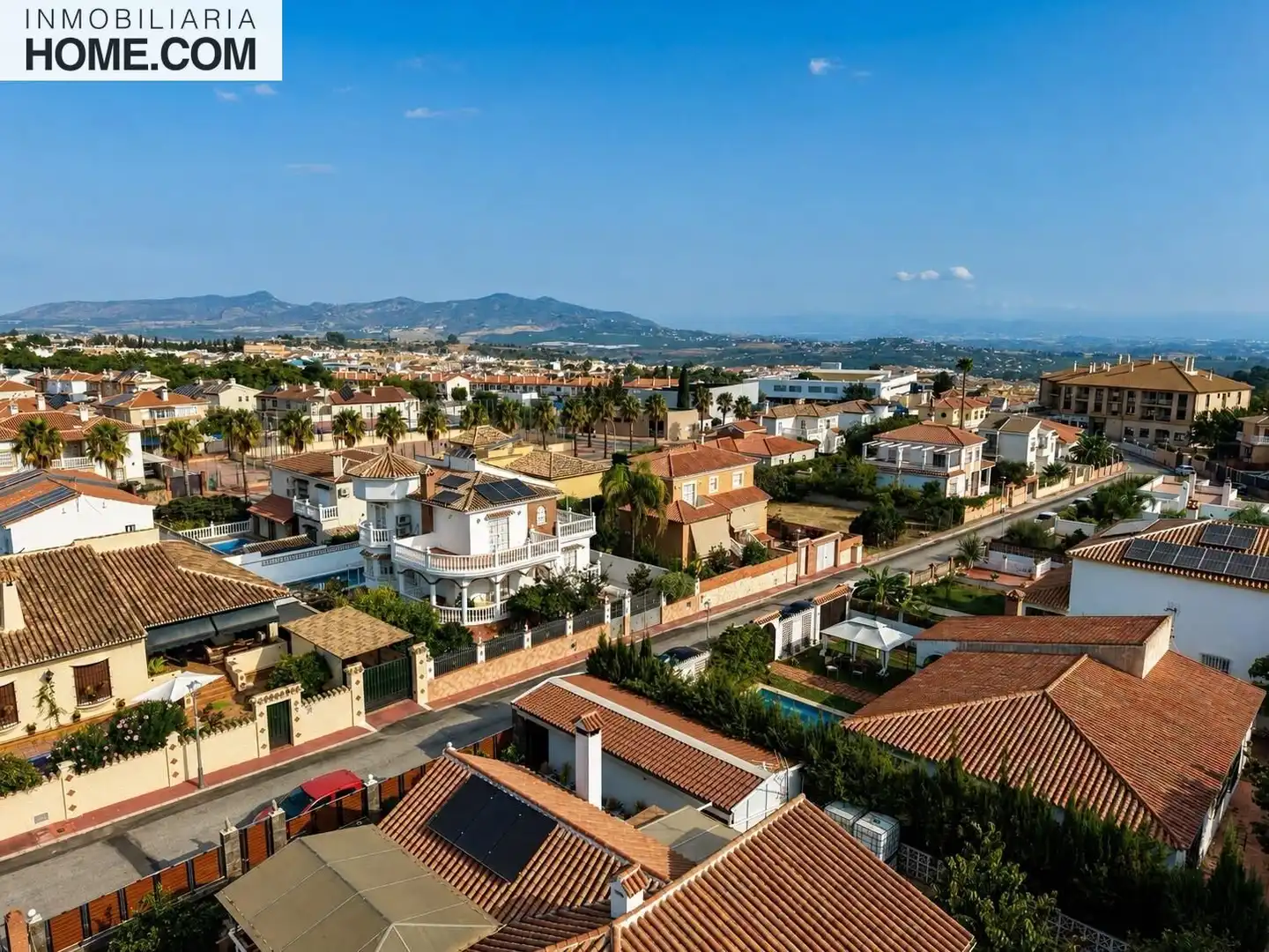 Chalet con piscina en venta en Jardines de Alhaurín - Huerta Alta - Fuensanguínea, imagen 3