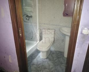 Bathroom of Flat for sale in Barakaldo 