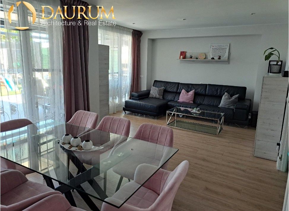Living room of Single-family semi-detached for sale in Getafe  with Air Conditioner, Heating and Storage room