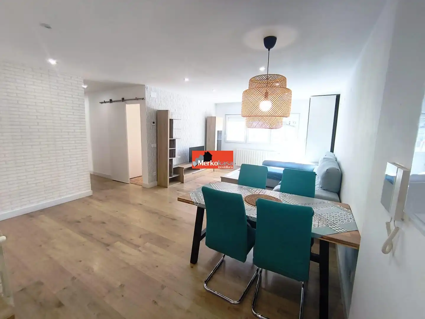 Sala de estar de Piso en venta en Lugo con Calefacción, Trastero y Amueblado