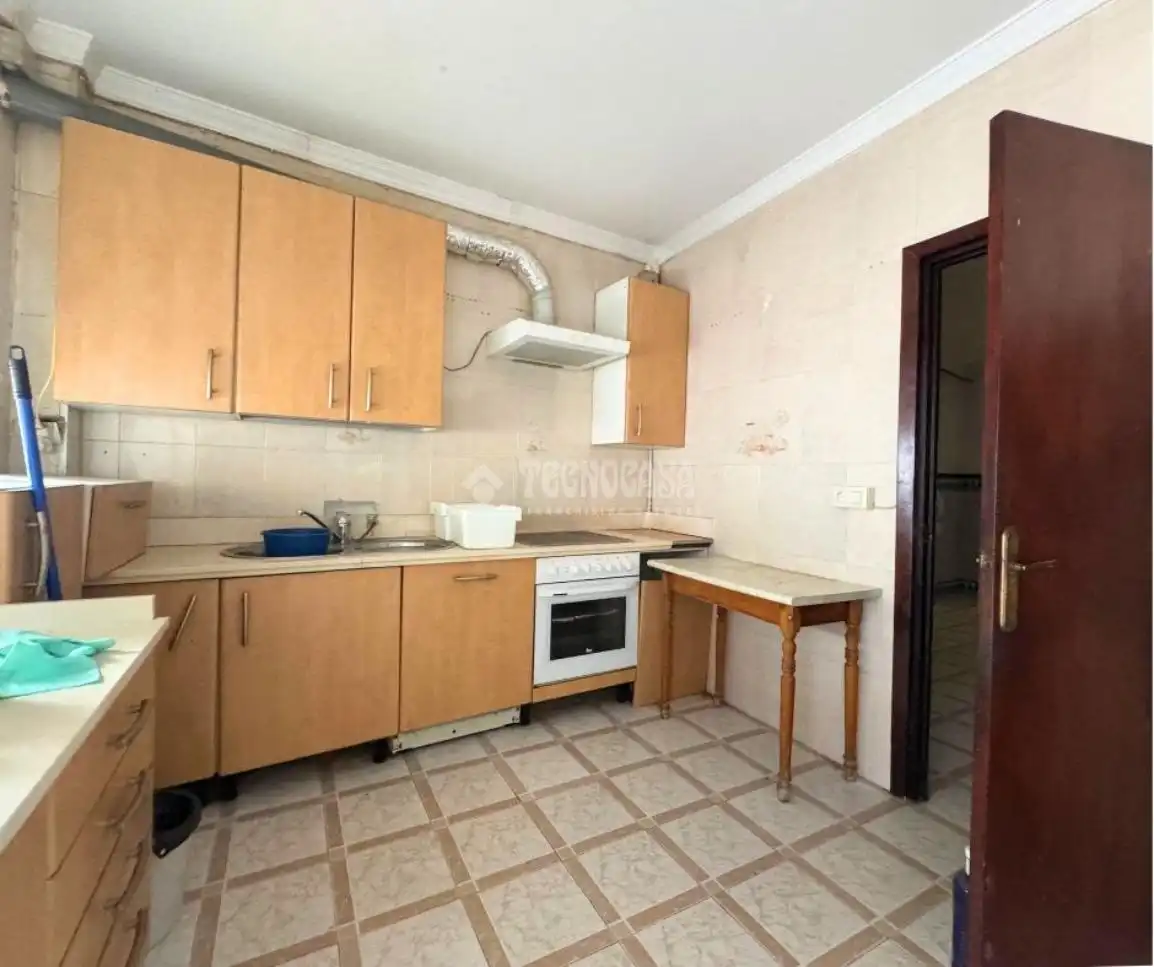 Kitchen of Houses for sale in Las Cabezas de San Juan  with Terrace and Balcony