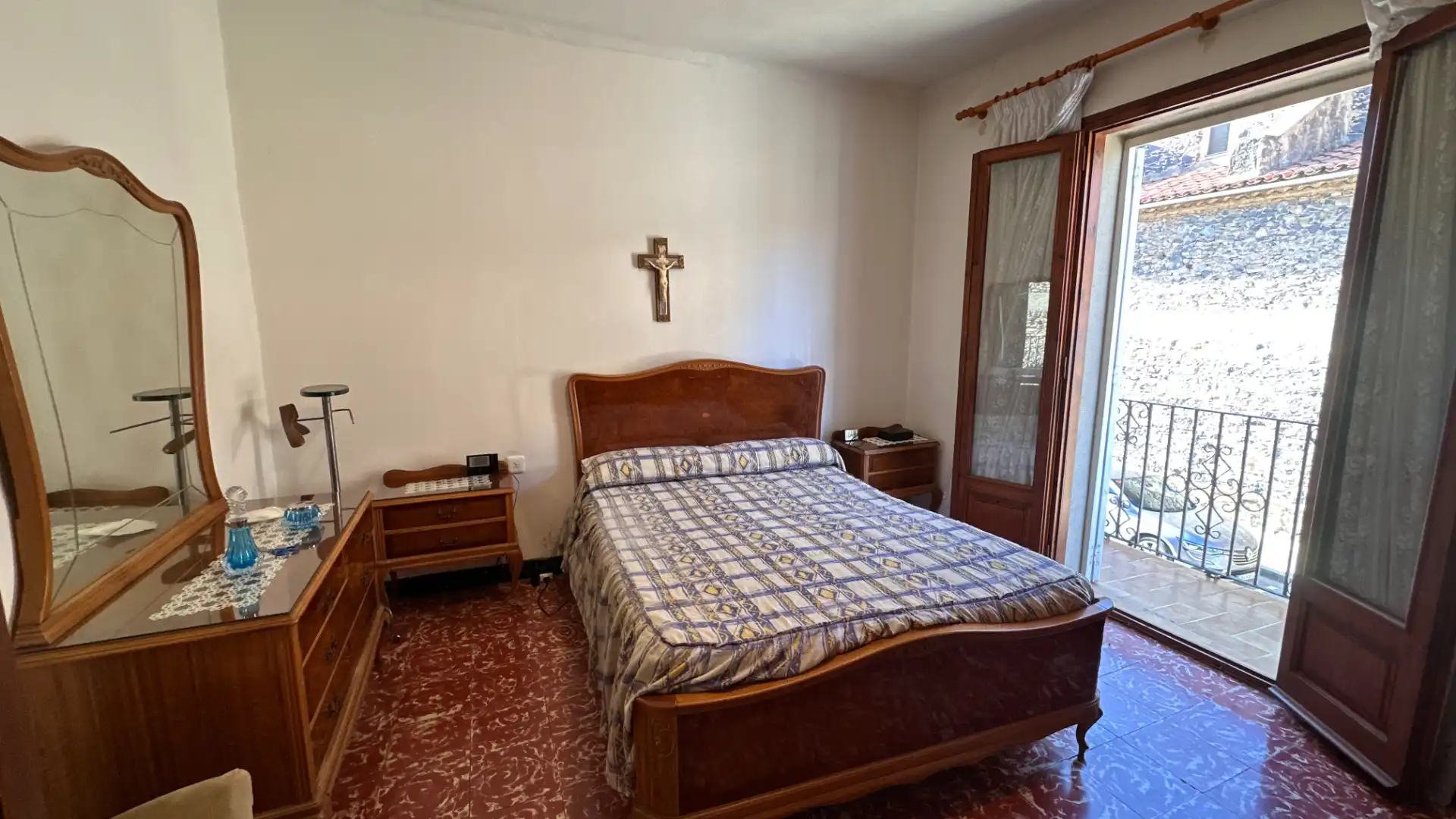 Habitación de Casa adosada en venta en Castellfollit de la Roca con Calefacción, Jardín privado y Terraza