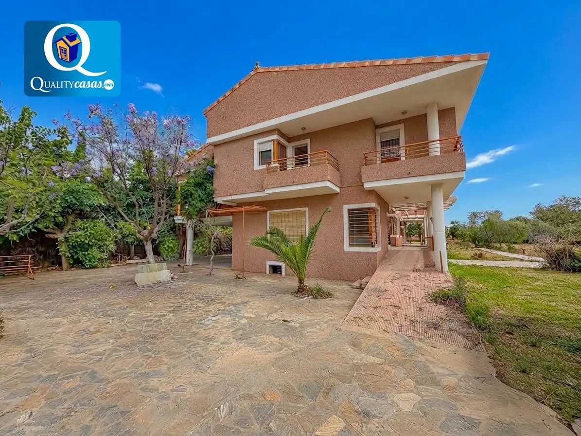 Vista exterior de Casa o xalet en venda en Mutxamel amb Terrassa, Traster i Piscina