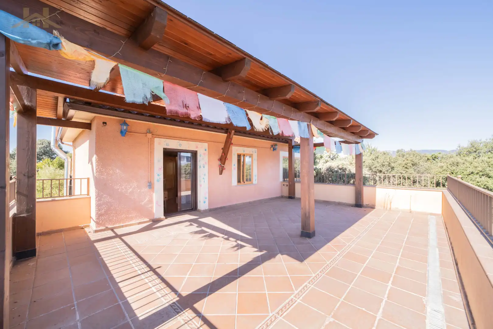 Terrassa de Casa o xalet en venda en Valdemorillo amb Calefacció, Jardí privat i Terrassa