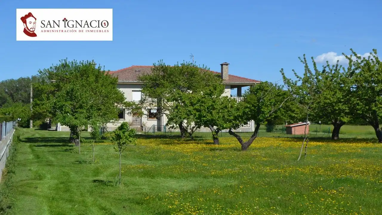 Chalet con piscina en venta en Villarcayo de Merindad de Castilla la Vieja, imagen 3