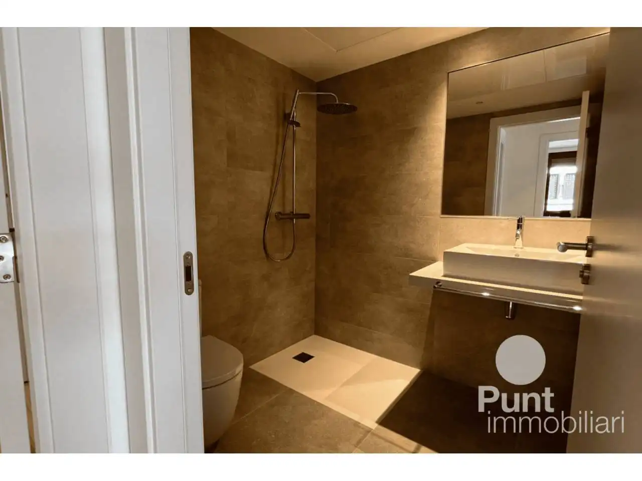 Badezimmer von Wohnung zur Miete in Premià de Dalt mit Klimaanlage, Heizung und Privatgarten