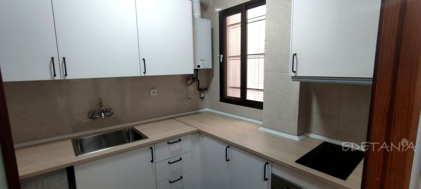 Cocina de Piso de alquiler en Moncada con Calefacción, Terraza y Amueblado