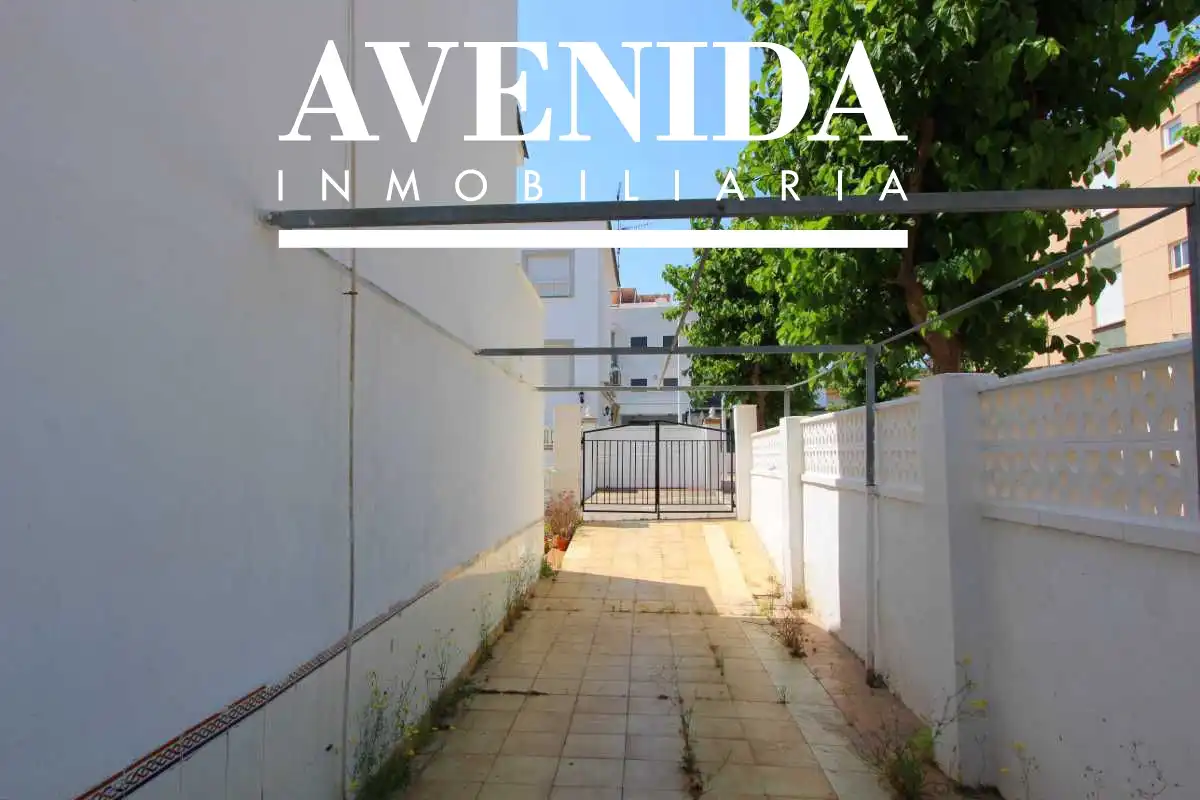 Exterior view of Houses for sale in Oropesa del Mar / Orpesa  with Air Conditioner and Terrace