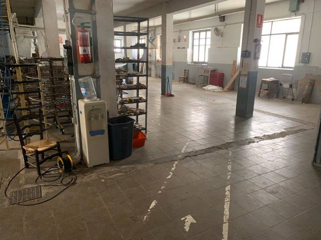 Local comercial en Venta en Calle de San Fernando en Las Cruces