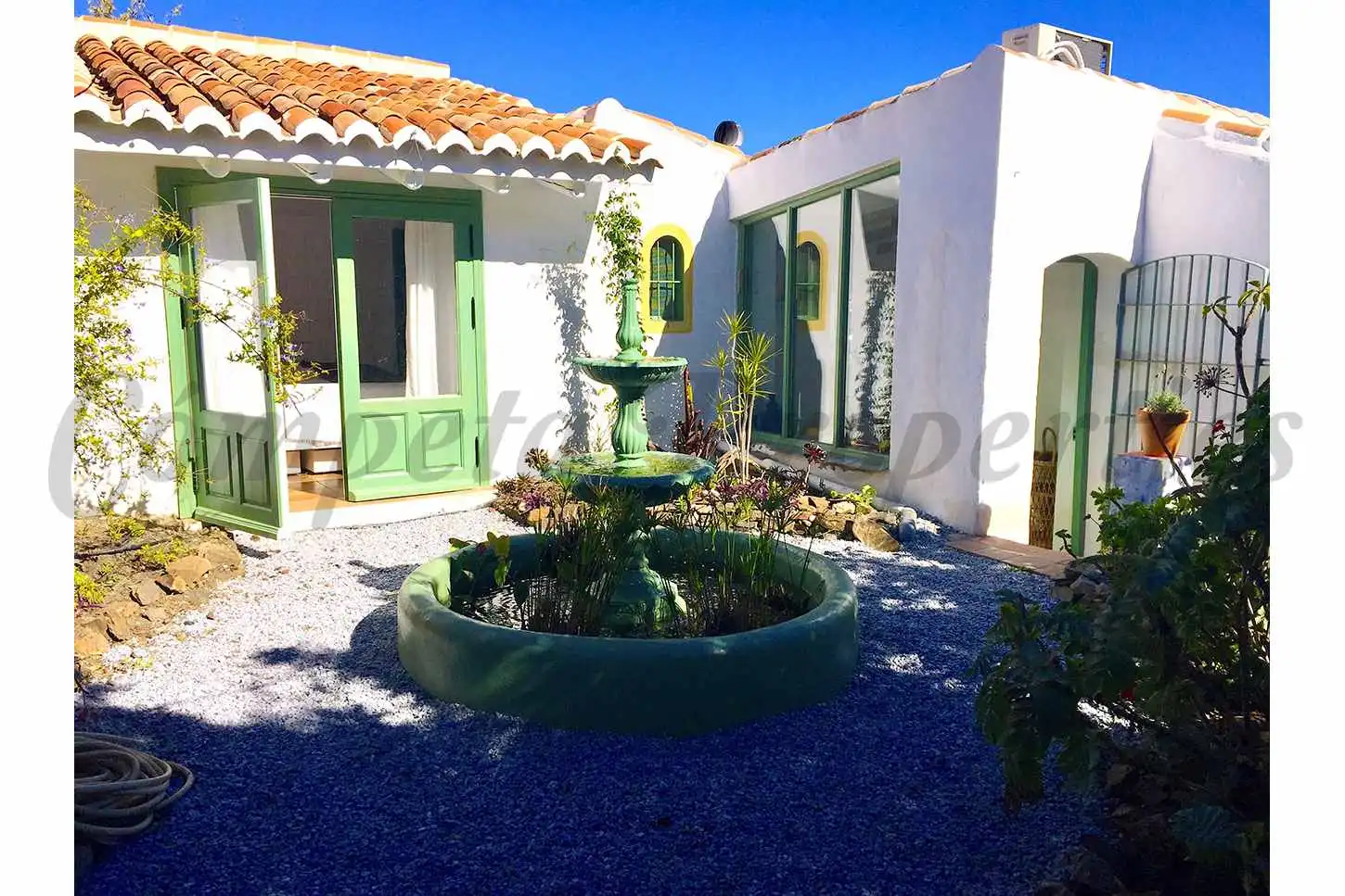 Vista exterior de Finca rústica en venda en Cómpeta amb Aire condicionat, Calefacció i Terrassa