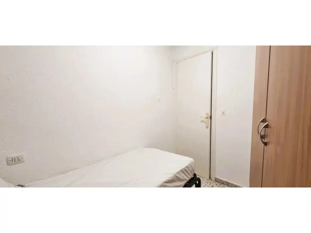 Habitación de Piso en venta en Calles con Aire acondicionado, Balcón y Internet