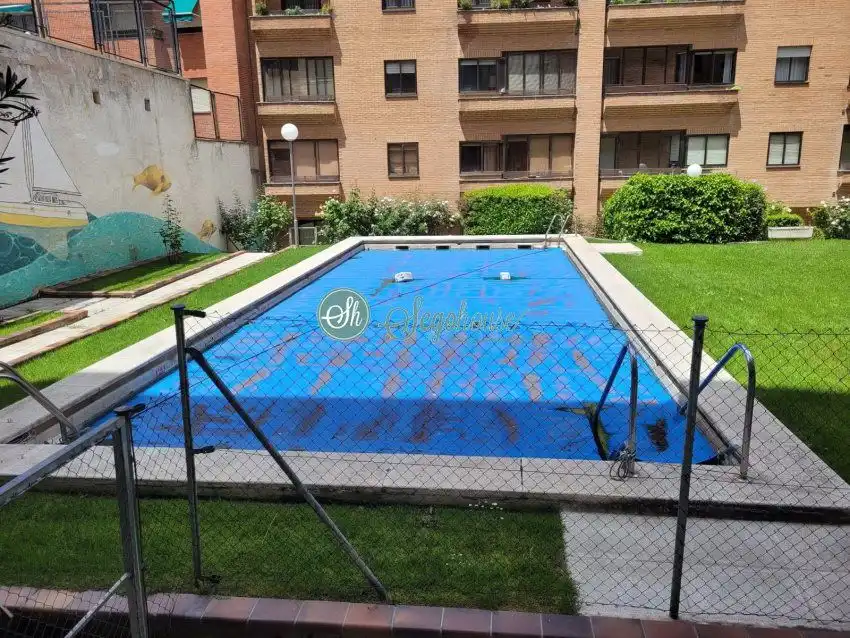 Schwimmbecken von Wohnung zum Verkauf in Segovia mit Heizung