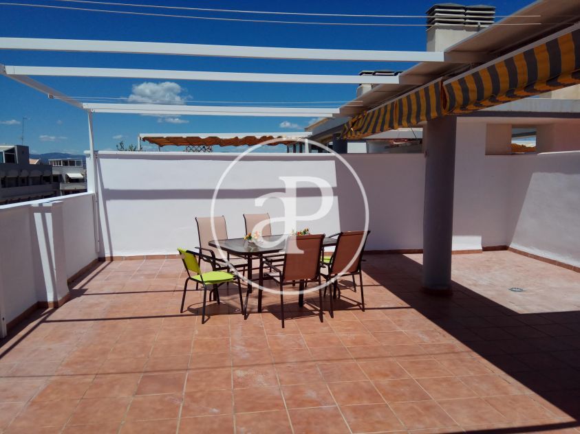 Terrasse von Dachboden miete in Canet d'En Berenguer mit Klimaanlage, Heizung und Terrasse