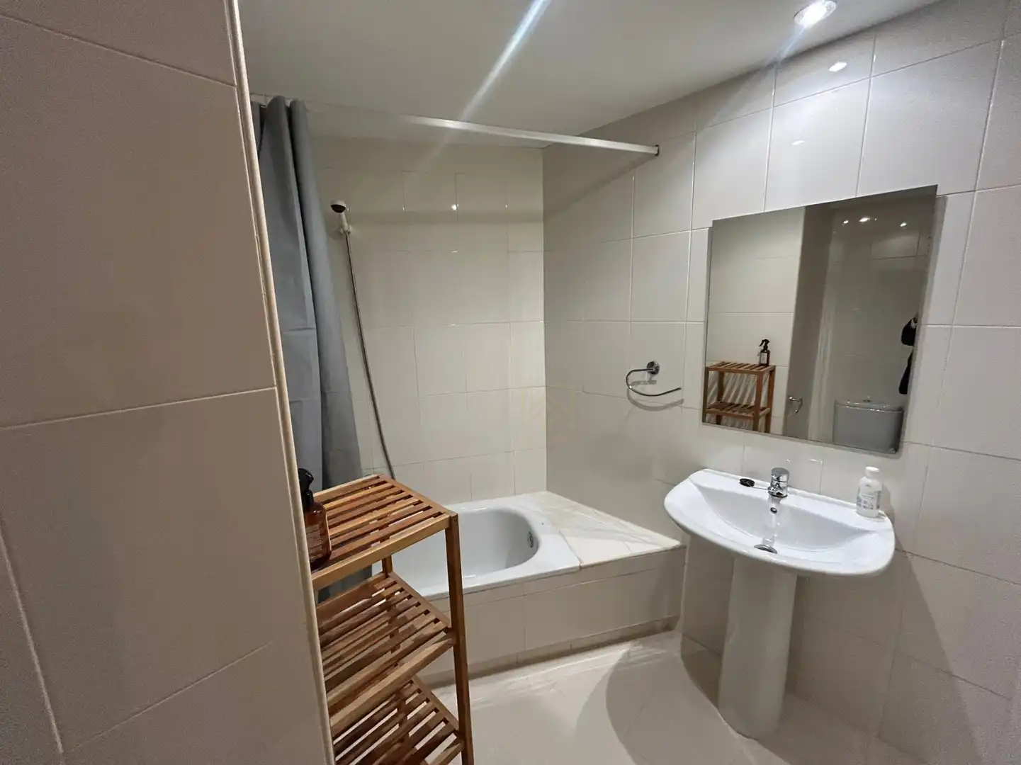 Bathroom of Flat for rent in Torrelavega   with Heating and Storage room