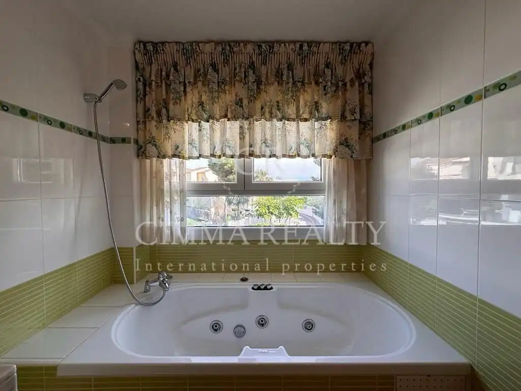Habitación de Casa o chalet en venta en Altea con Aire acondicionado, Calefacción y Jardín privado
