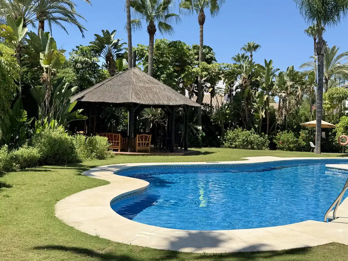 Apartament amb ascensor en venda a Nueva Andalucía, imagen 6