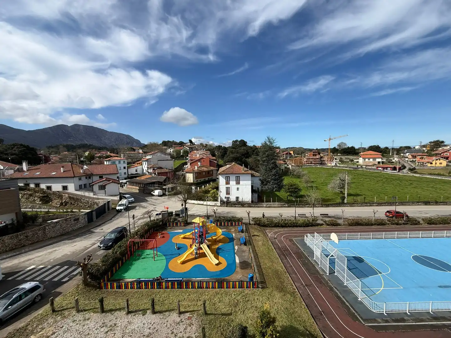 Vista exterior de Ático en venta en Llanes con Calefacción, Terraza y Trastero