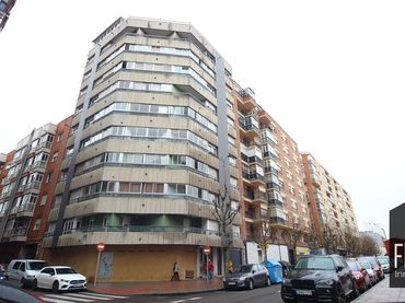 Local comercial en venta en Reino De León