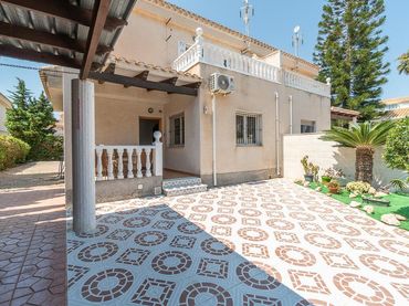 Villa avec piscine à vendre à Orihuela Costa