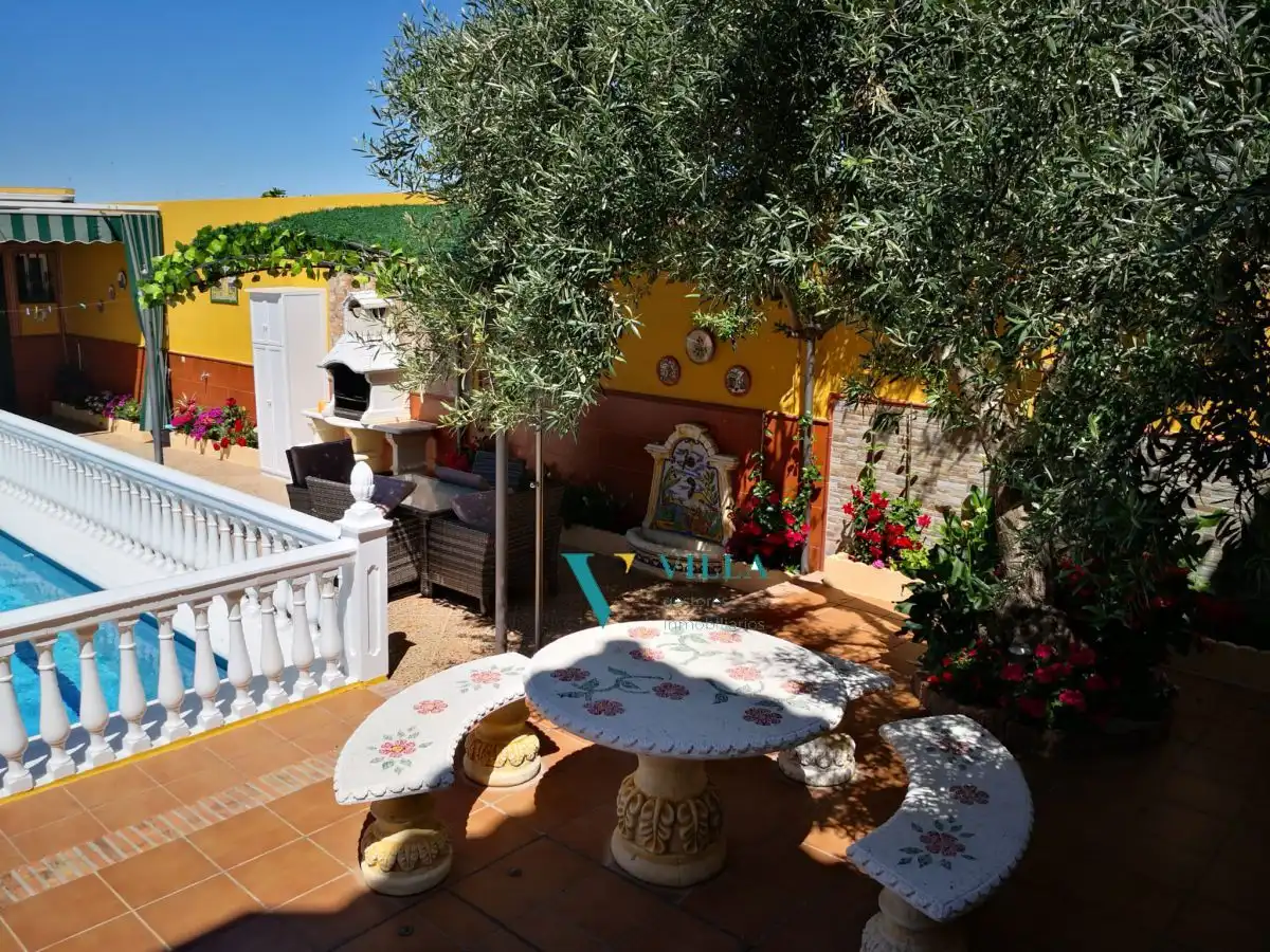 Jardí de Casa o xalet en venda en Alcalá de Guadaira amb Piscina
