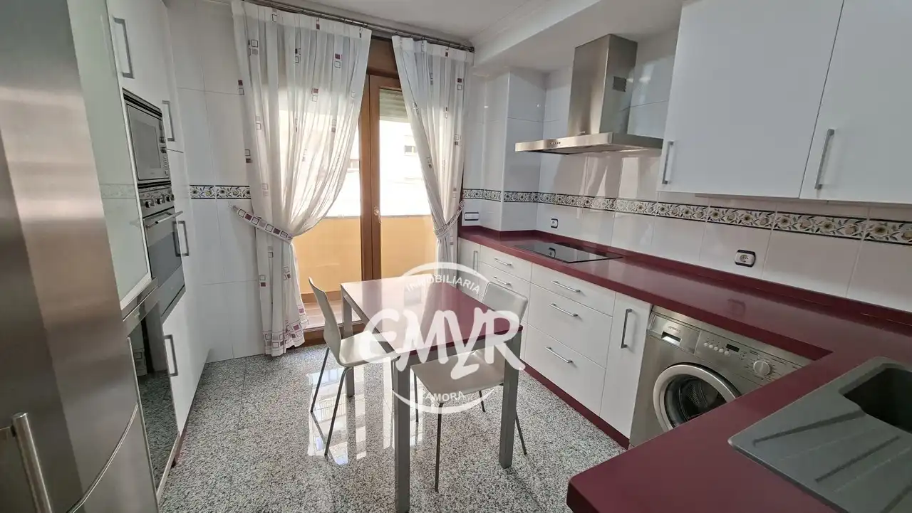 Piso con terraza en venta en Calle Santa Teresa, imagen 2