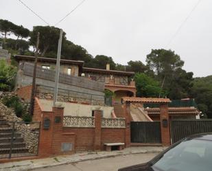 Exterior view of House or chalet for sale in Bigues i Riells