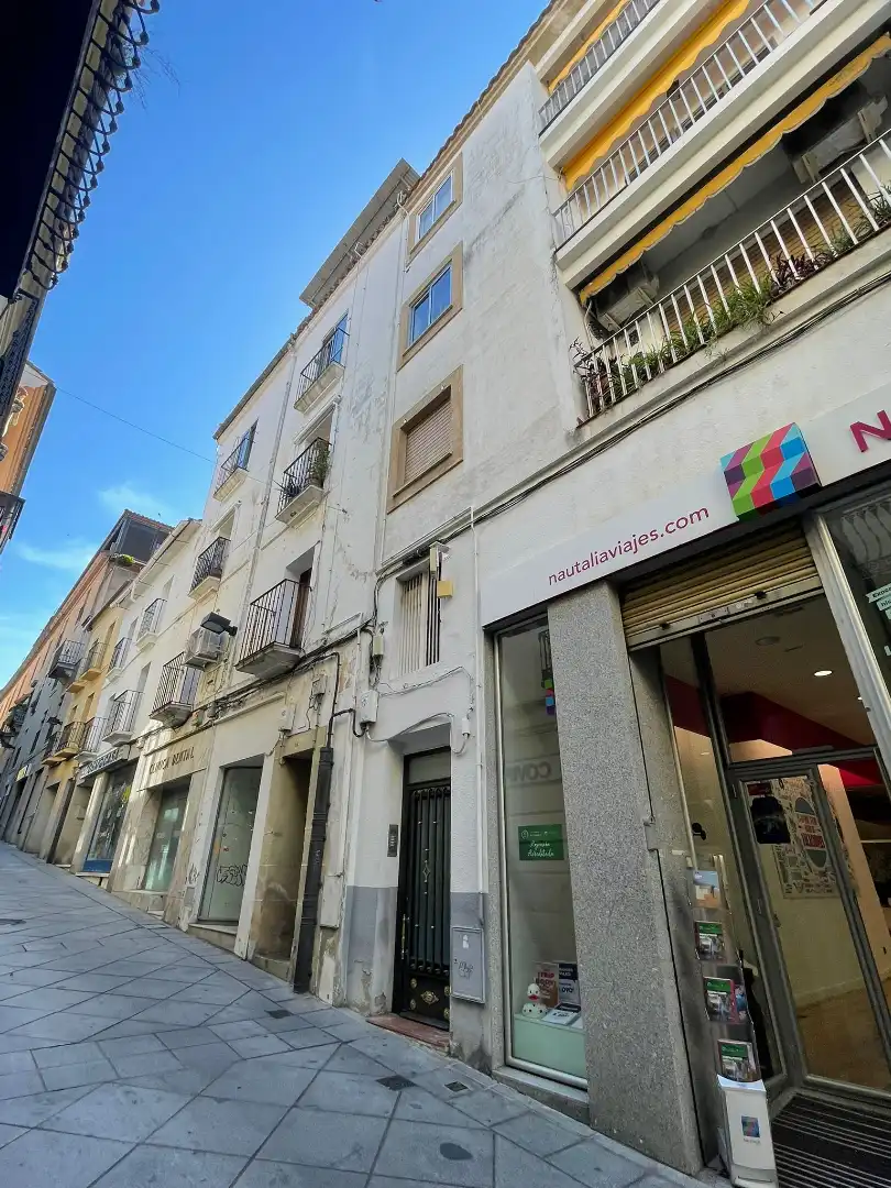 Vista exterior de Piso de alquiler en Plasencia con Aire acondicionado, Calefacción y Terraza