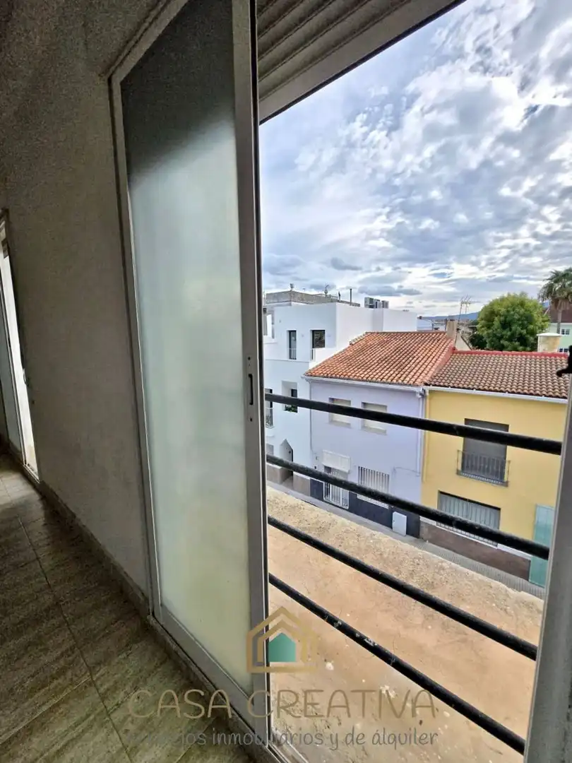 Vista exterior de Casa o xalet en venda en Benirredrà amb Terrassa