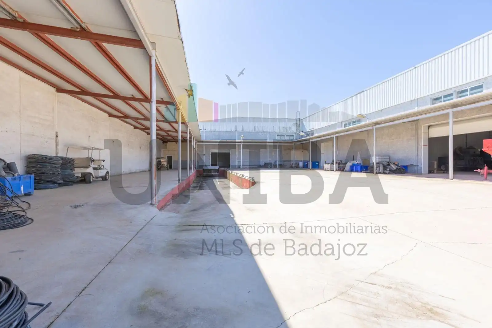 Exterior view of Industrial buildings for rent in La Garrovilla 