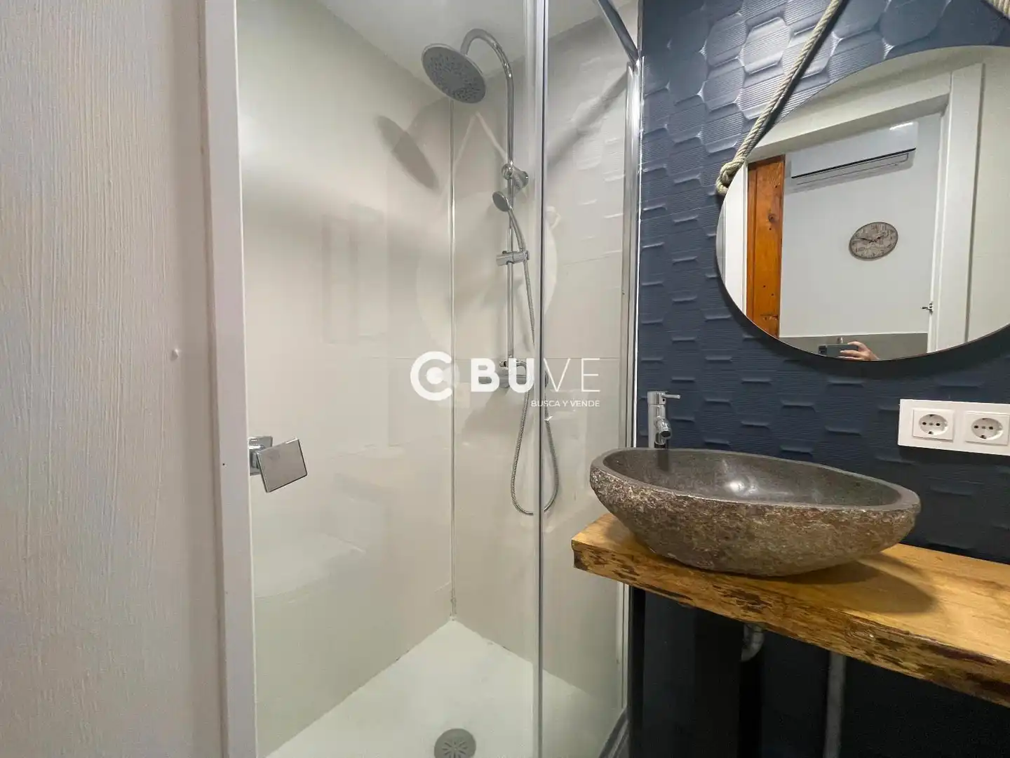Bathroom of Houses for sale in Sevilla  with Air Conditioner, Terrace and Swimming Pool