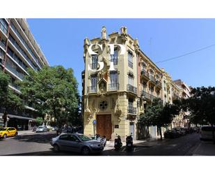 Vista exterior de Àtic de lloguer en  Barcelona Capital amb Aire condicionat, Calefacció i Parquet