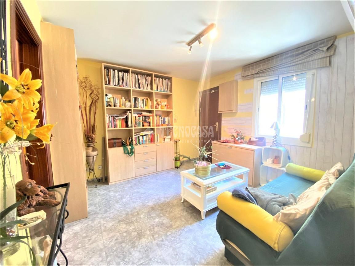 Living room of Flat for sale in L'Hospitalet de Llobregat  with Air Conditioner, Terrace and Storage room