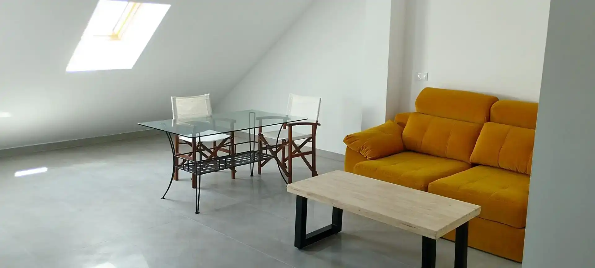 Living room of Flat for rent in Úbeda  with Air Conditioner, Furnished and Washing machine