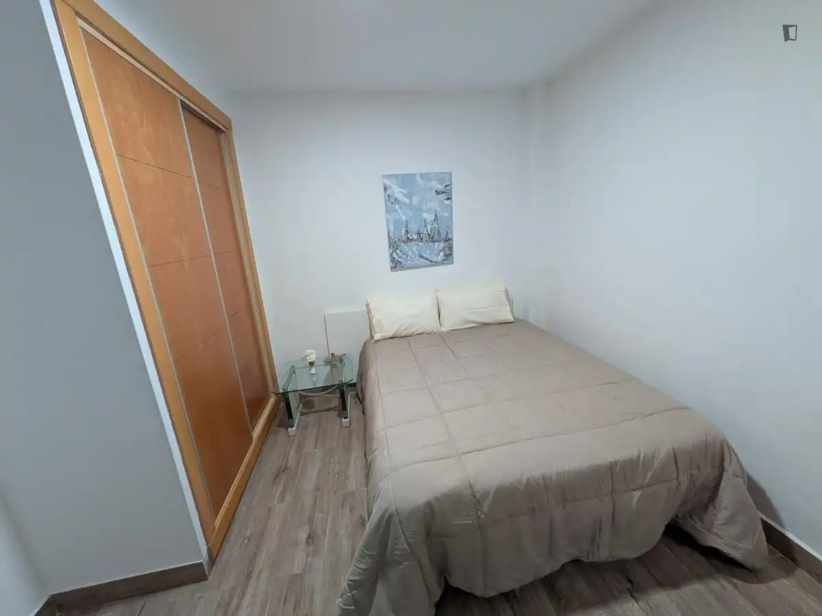 Dormitori de Casa o xalet per a compartir en Málaga amb Aire condicionat, Moblat i Rentadora