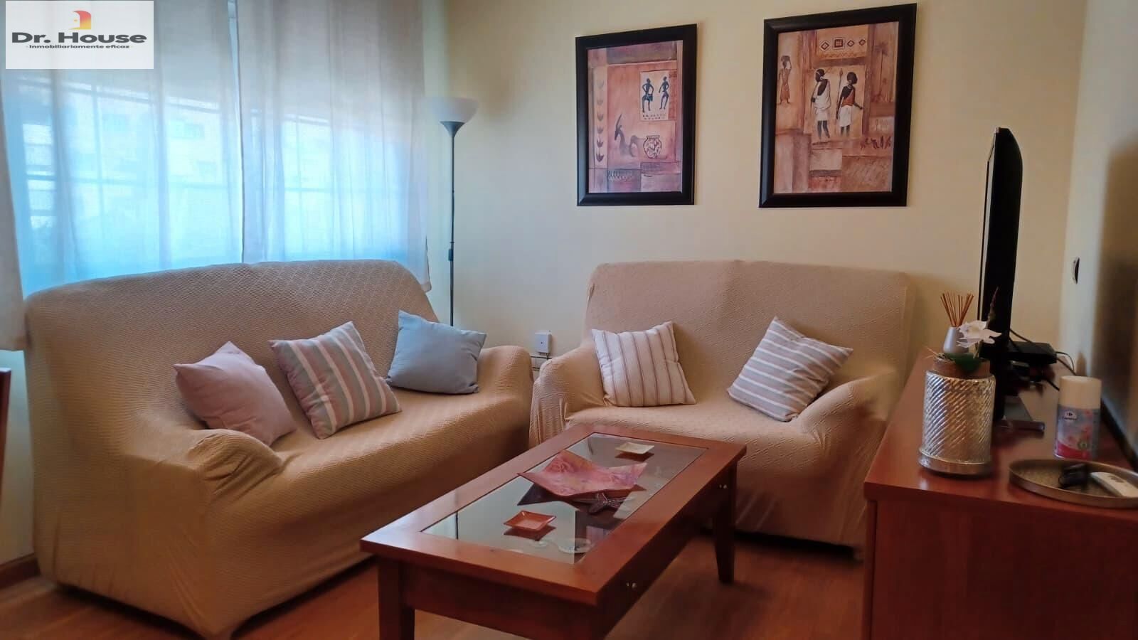 Sala d'estar de Apartament de lloguer en Málaga Capital amb Aire condicionat, Calefacció i Moblat