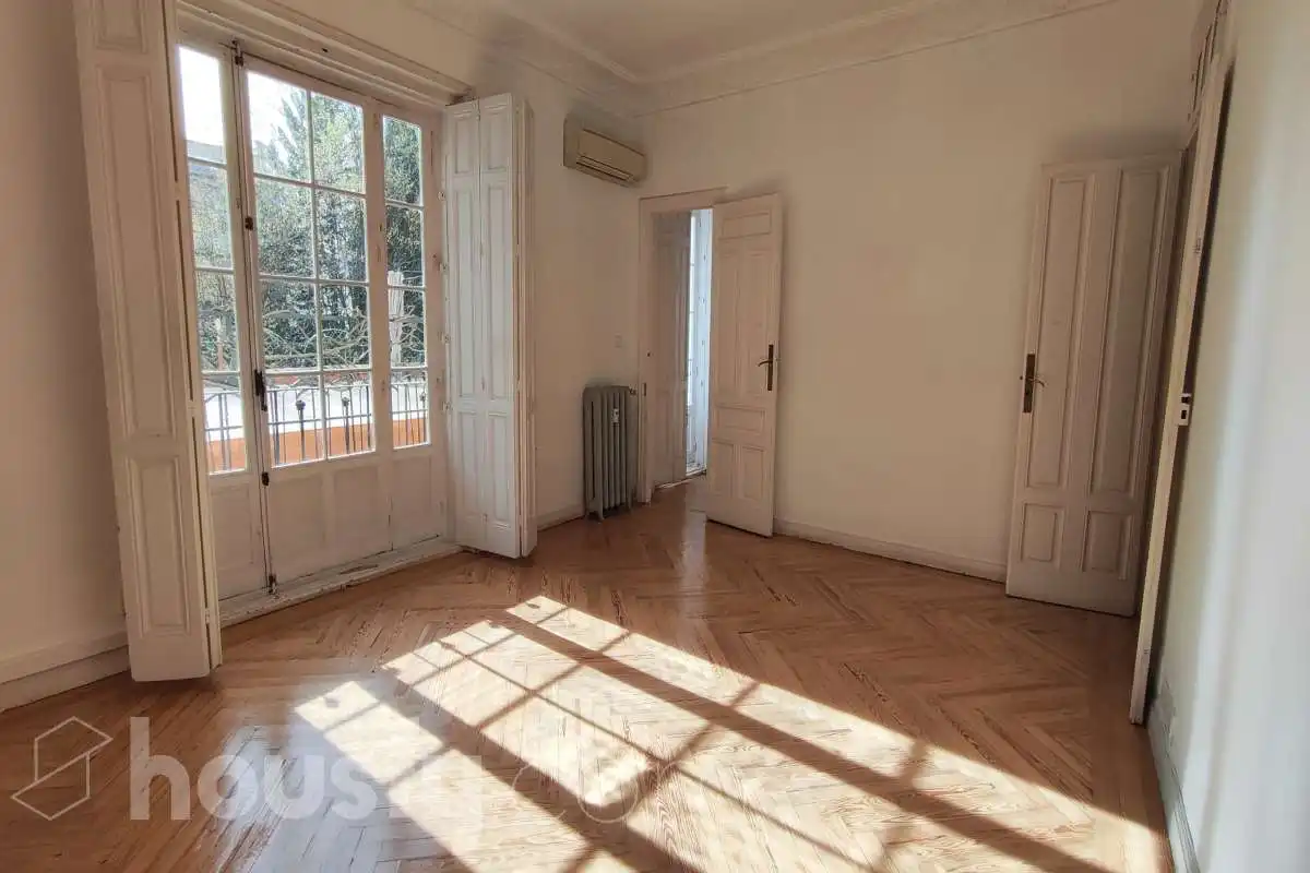 Habitación de Local de alquiler en Madrid