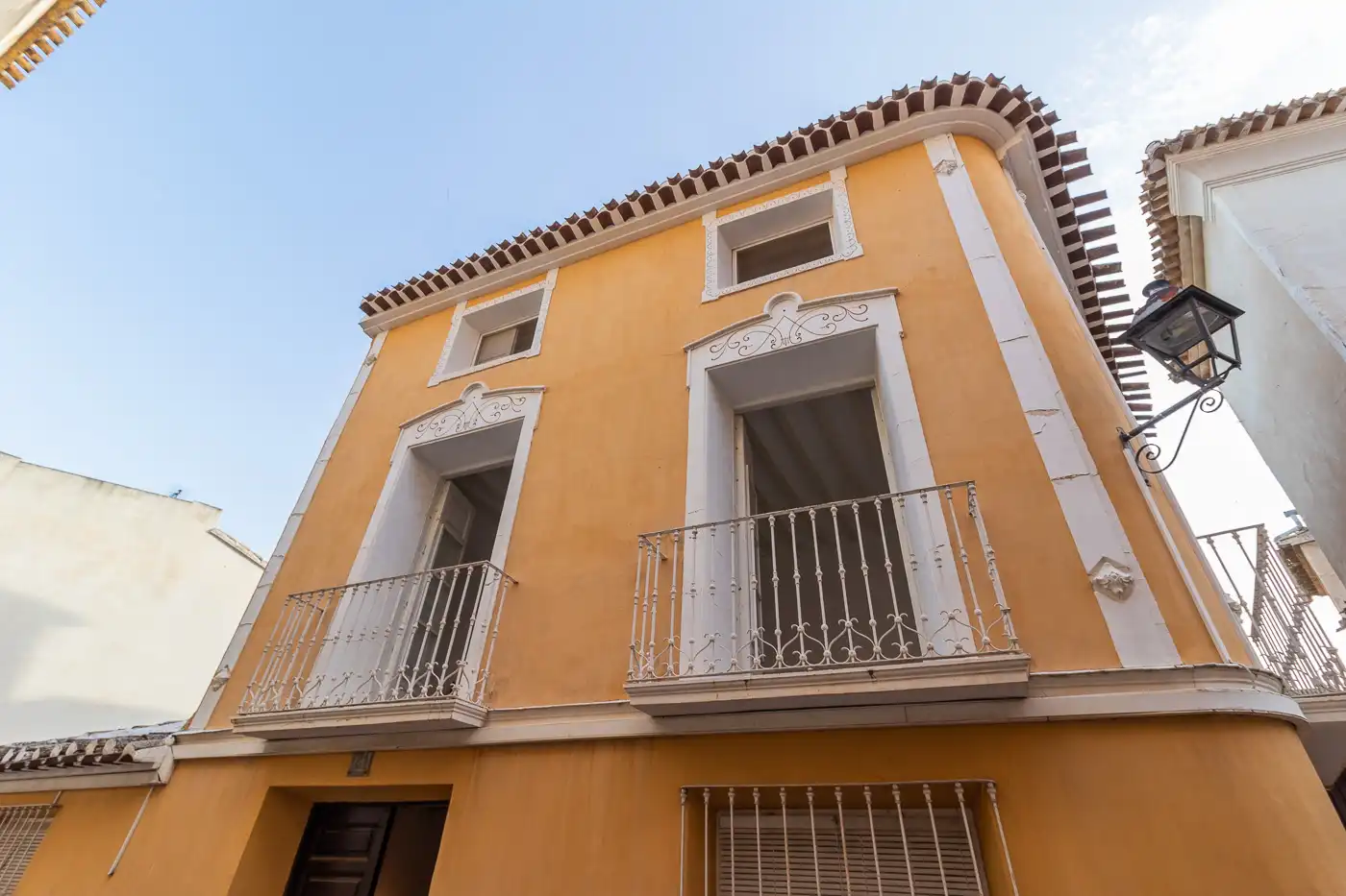 Vista exterior de Casa adosada en venda en Mula amb Terrassa i Traster