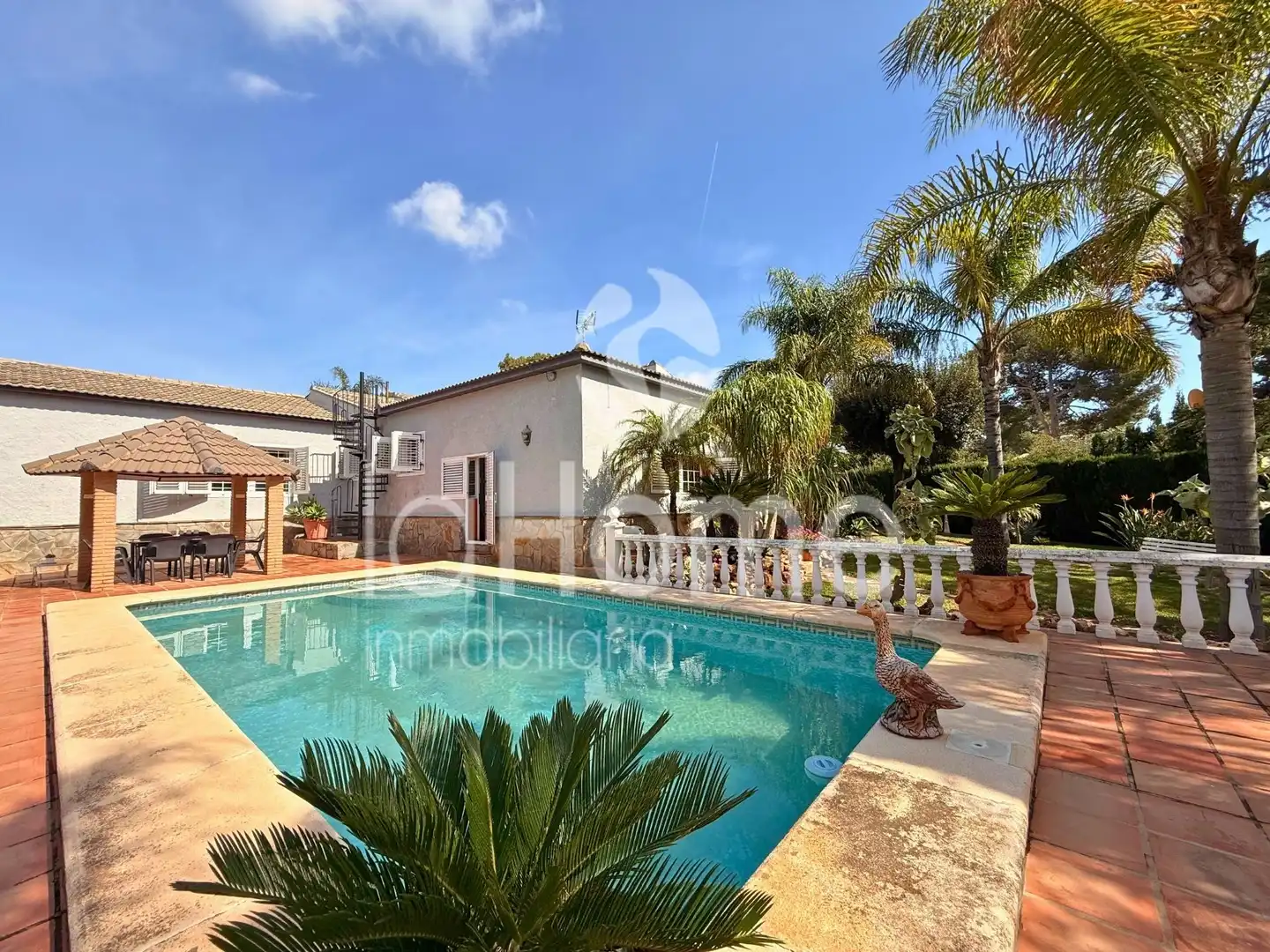 Piscina de Casa o chalet en venta en Paterna con Aire acondicionado, Calefacción y Jardín privado
