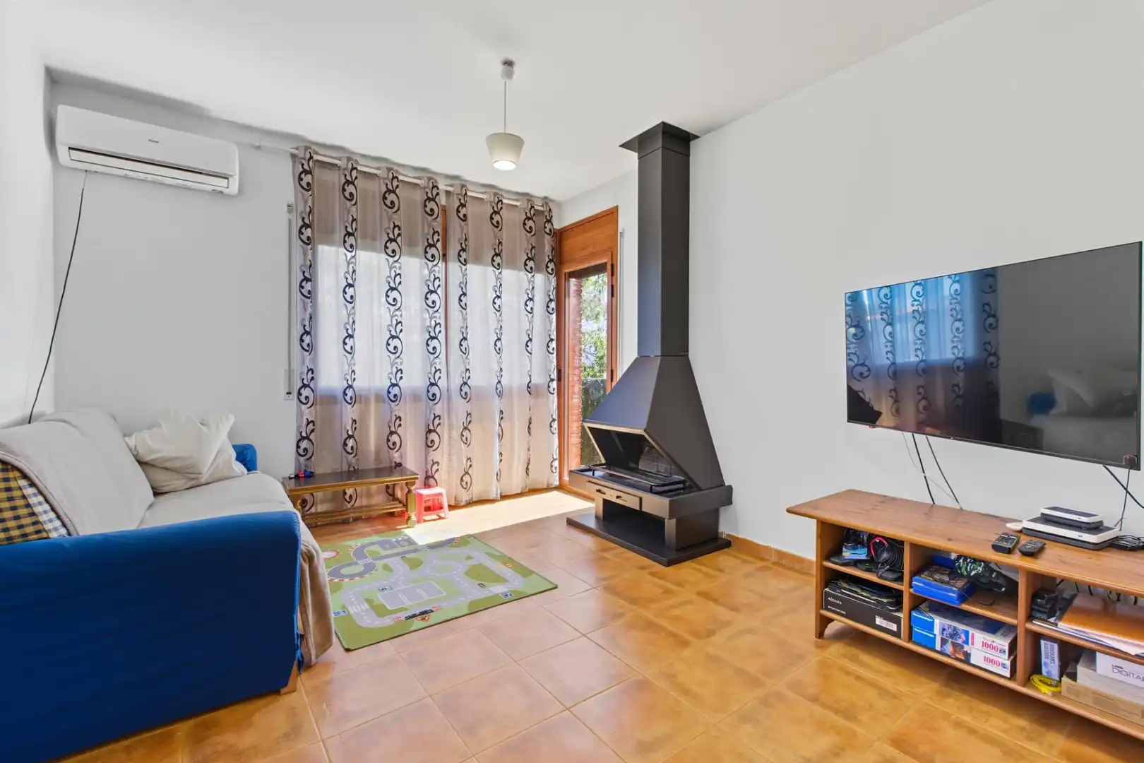 Sala de estar de Casa o chalet en venta en Cànoves I Samalús con Aire acondicionado, Calefacción y Jardín privado