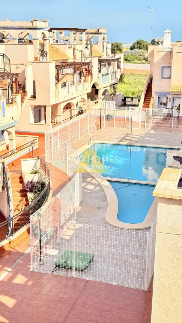 Piscina de Apartament en venda en Cartagena amb Aire condicionat, Calefacció i Terrassa