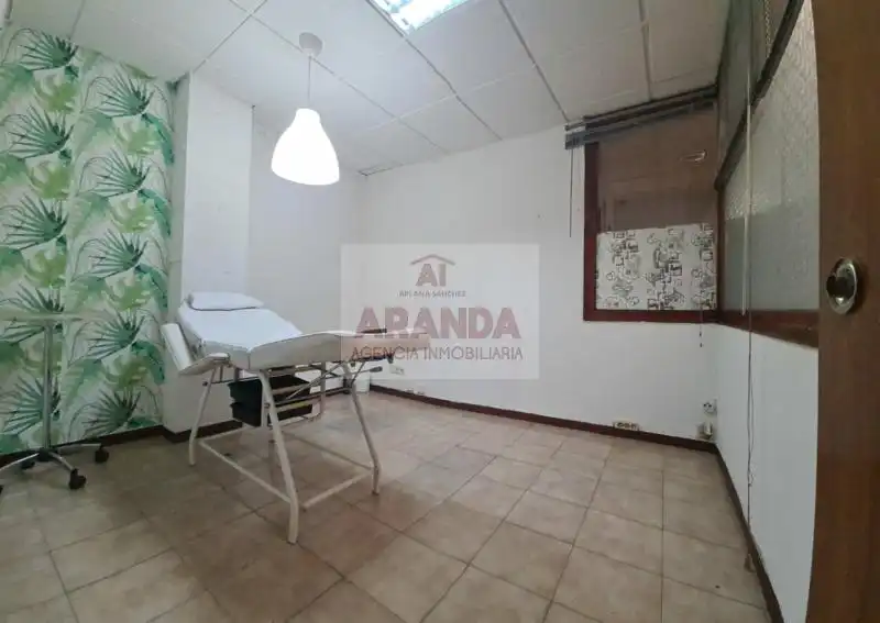 Schlafzimmer von Geschaftsraum zum Verkauf in Zaragoza mit Klimaanlage