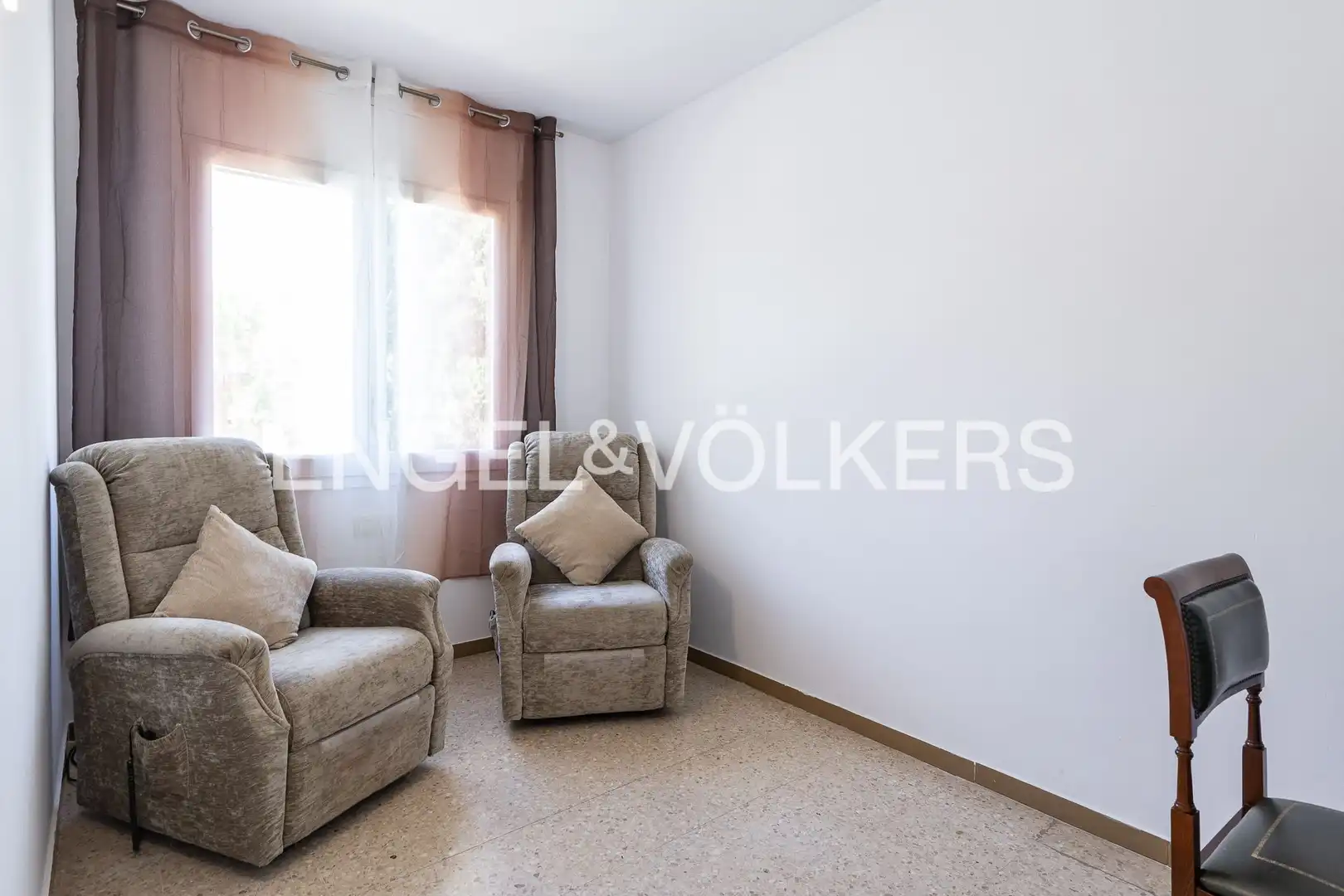 Dormitori de Casa o xalet en venda en Sant Cugat del Vallès amb Aire condicionat, Calefacció i Jardí privat