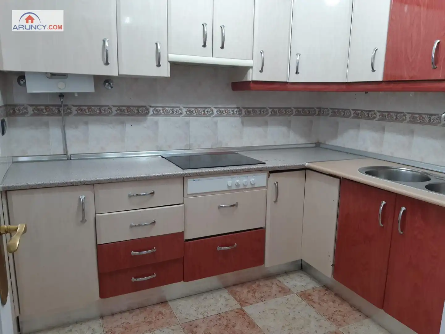 Cocina de Piso en venta en Sevilla con Aire acondicionado y Piscina comunitaria