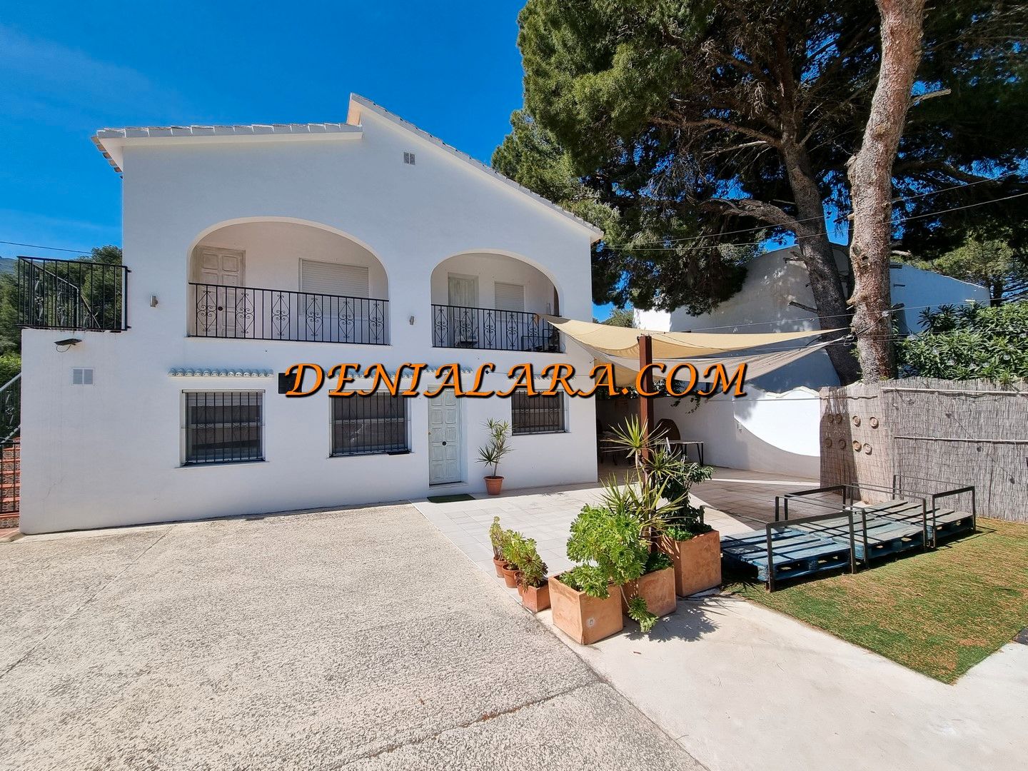 Exterior view of House or chalet for sale in Dénia  with Terrace, Storage room and Furnished