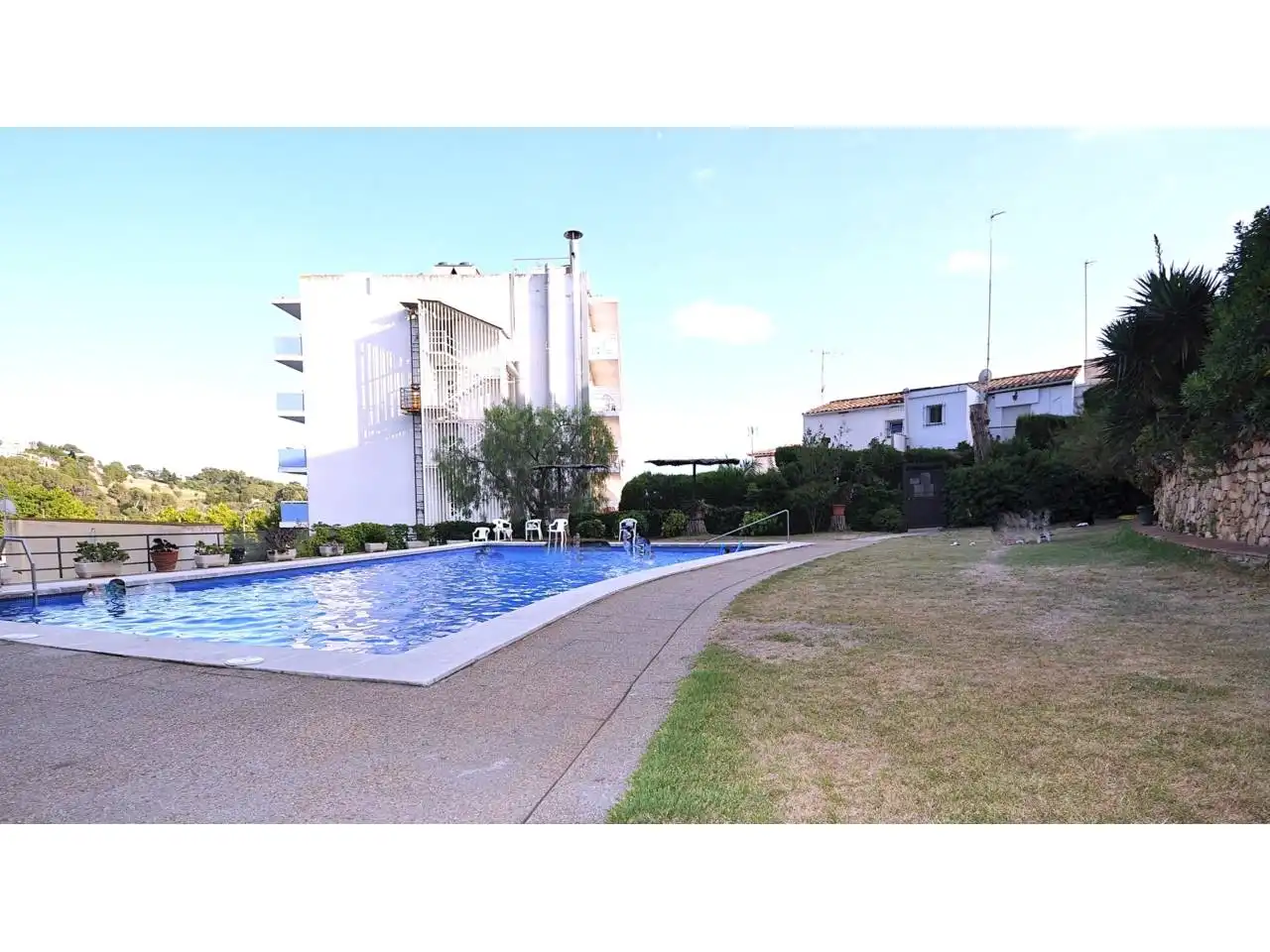 Schwimmbecken von Wohnungen zum Verkauf in Lloret de Mar mit Möbliert, Balkon und Gemeinschaftspool