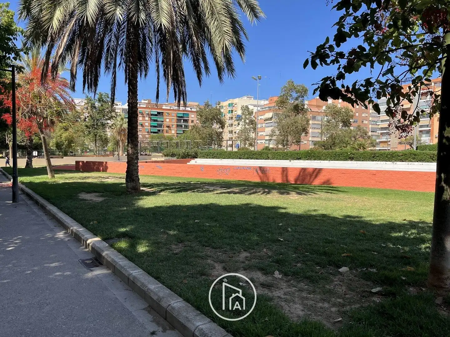 Flat for sale in Valencia  with Air Conditioner, Heating and Balcony