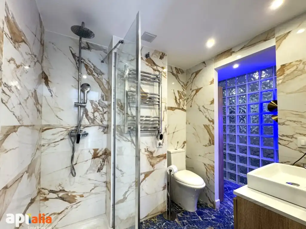 Bany de Apartament en venda en Lloret de Mar amb Aire condicionat, Calefacció i Forn