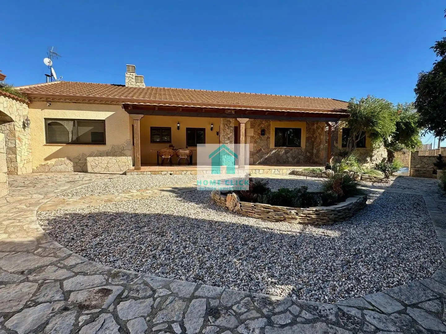 Vista exterior de Casa o xalet en venda en Botarell amb Aire condicionat, Calefacció i Jardí privat